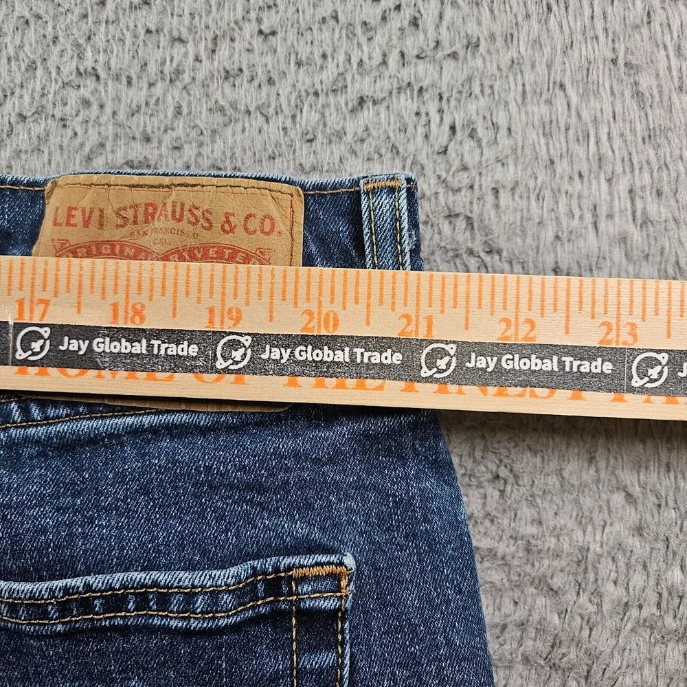 Levi's 505 Jeans Men 42 x 30 Zip Fly Medium Wash‎ Blue Denim
